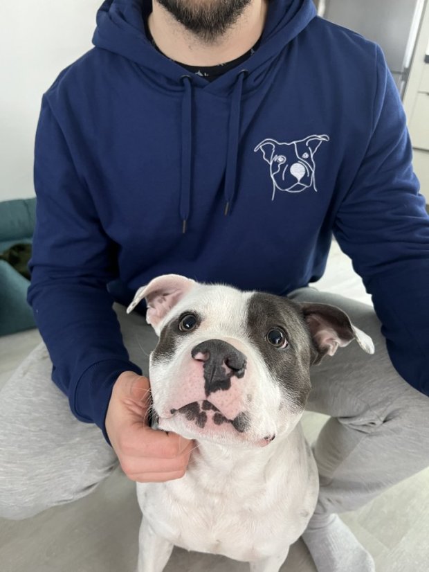 Pánská mikina s vlastní výšivkou