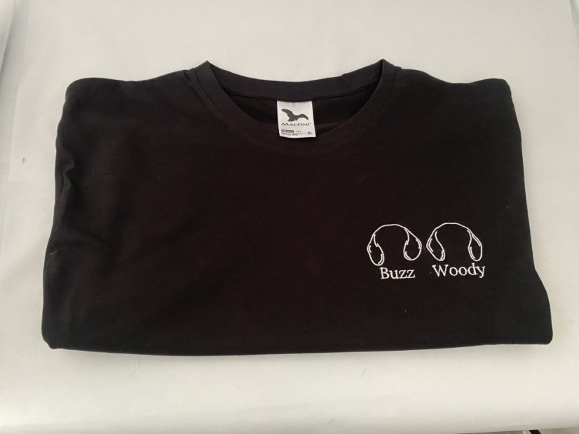 Unisex tričko s vlastní výšivkou